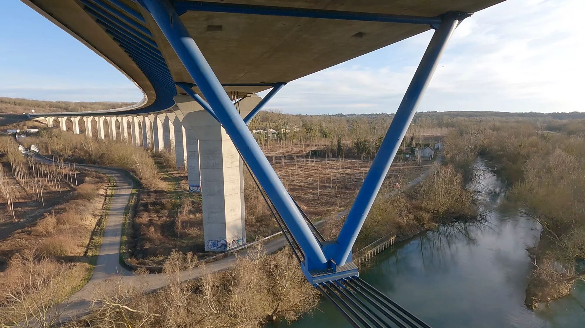 Inspection d'ouvrage d'art / &eacute;olienne : Drone